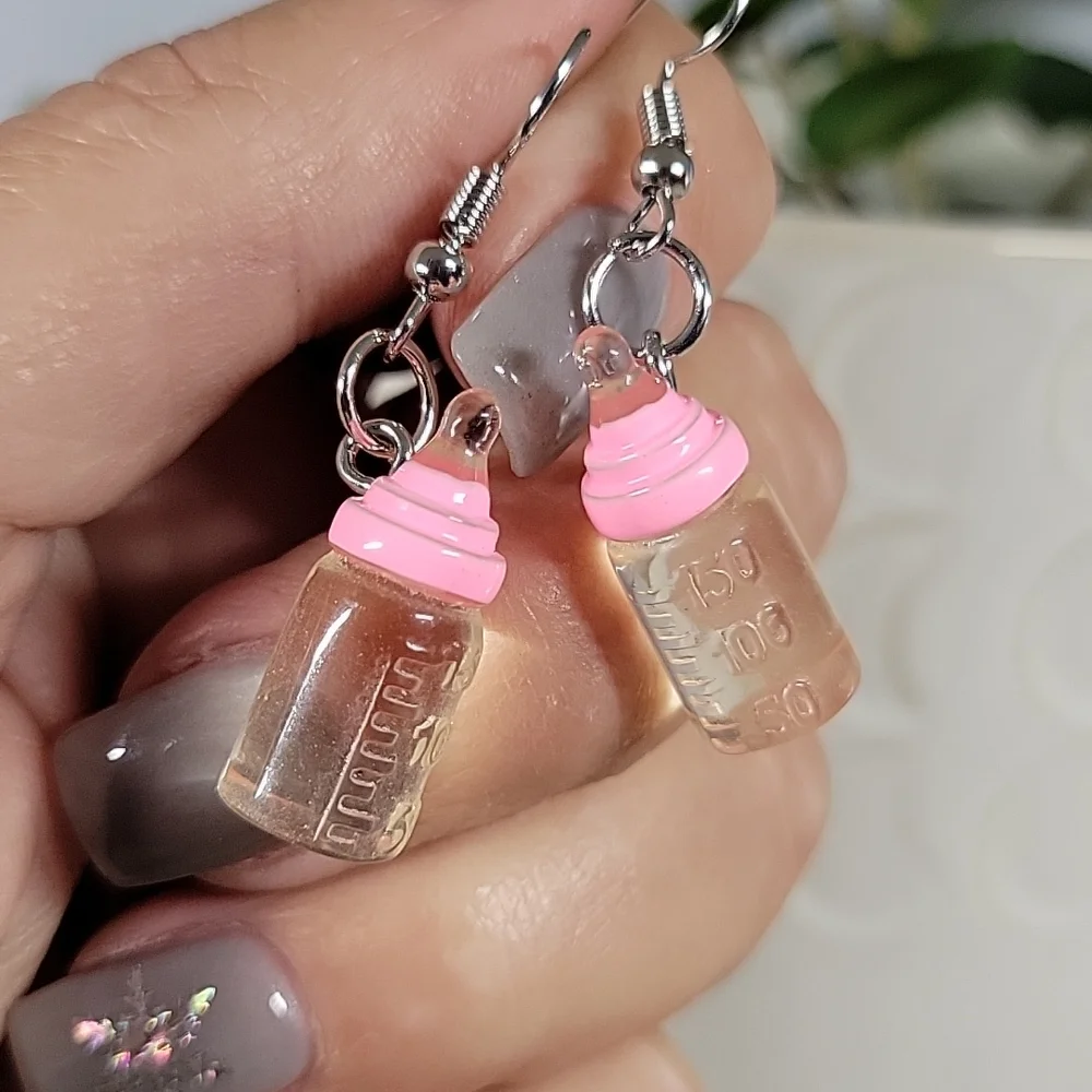 🔥LAST PAIR🔥 Baby Bottle Drop Earrings, pink - Picture 6 of 6